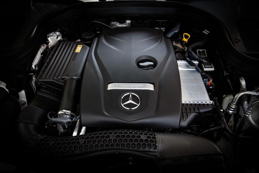 Моторный отсек Mercedes-Benz GLC250 4Matic AMG Line Coupe 2016 года  (AU) (фото 29 из 29)